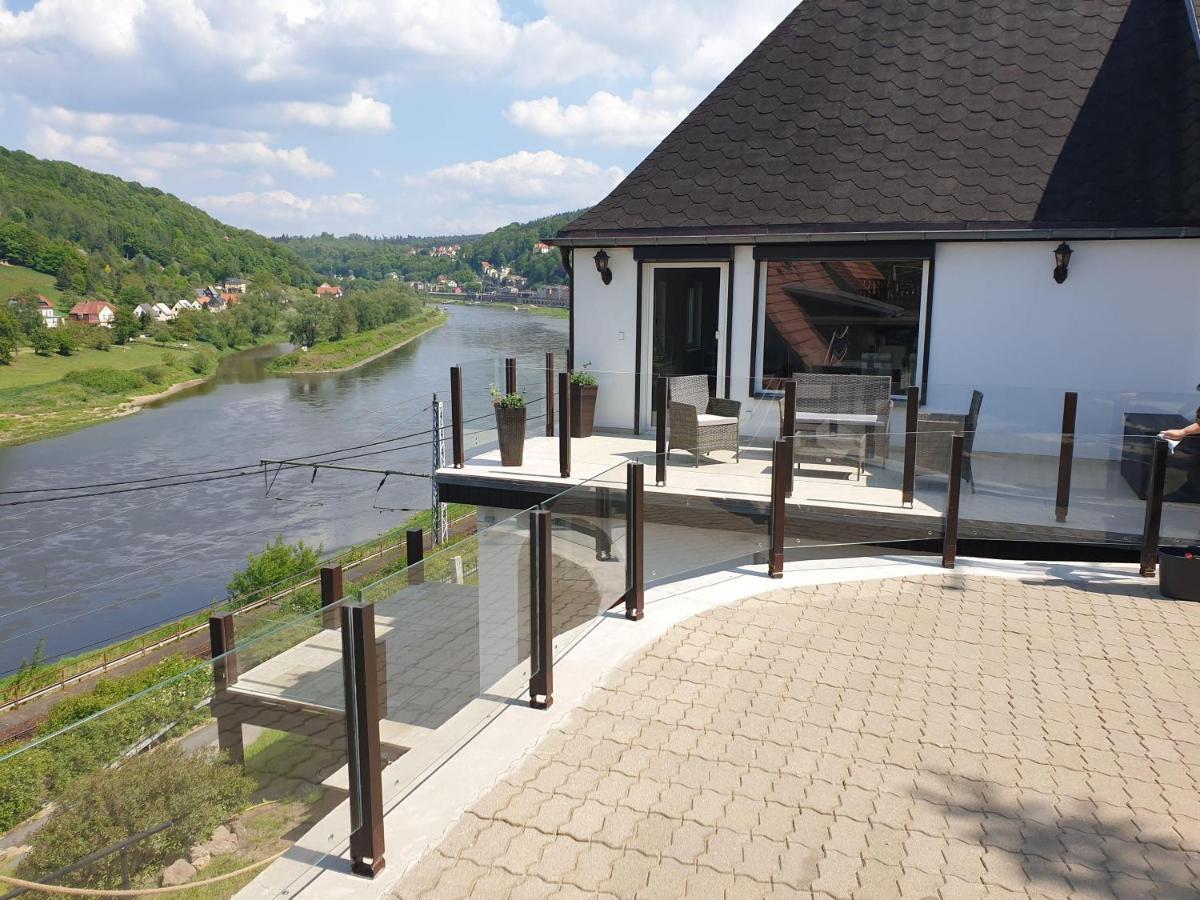 Saechsische-Schweiz-Ferienhaus-Wohnung-1-Mit-Elbblick-Sauna-Und-Kamin Кьонихщайн ан дер Елбе Екстериор снимка