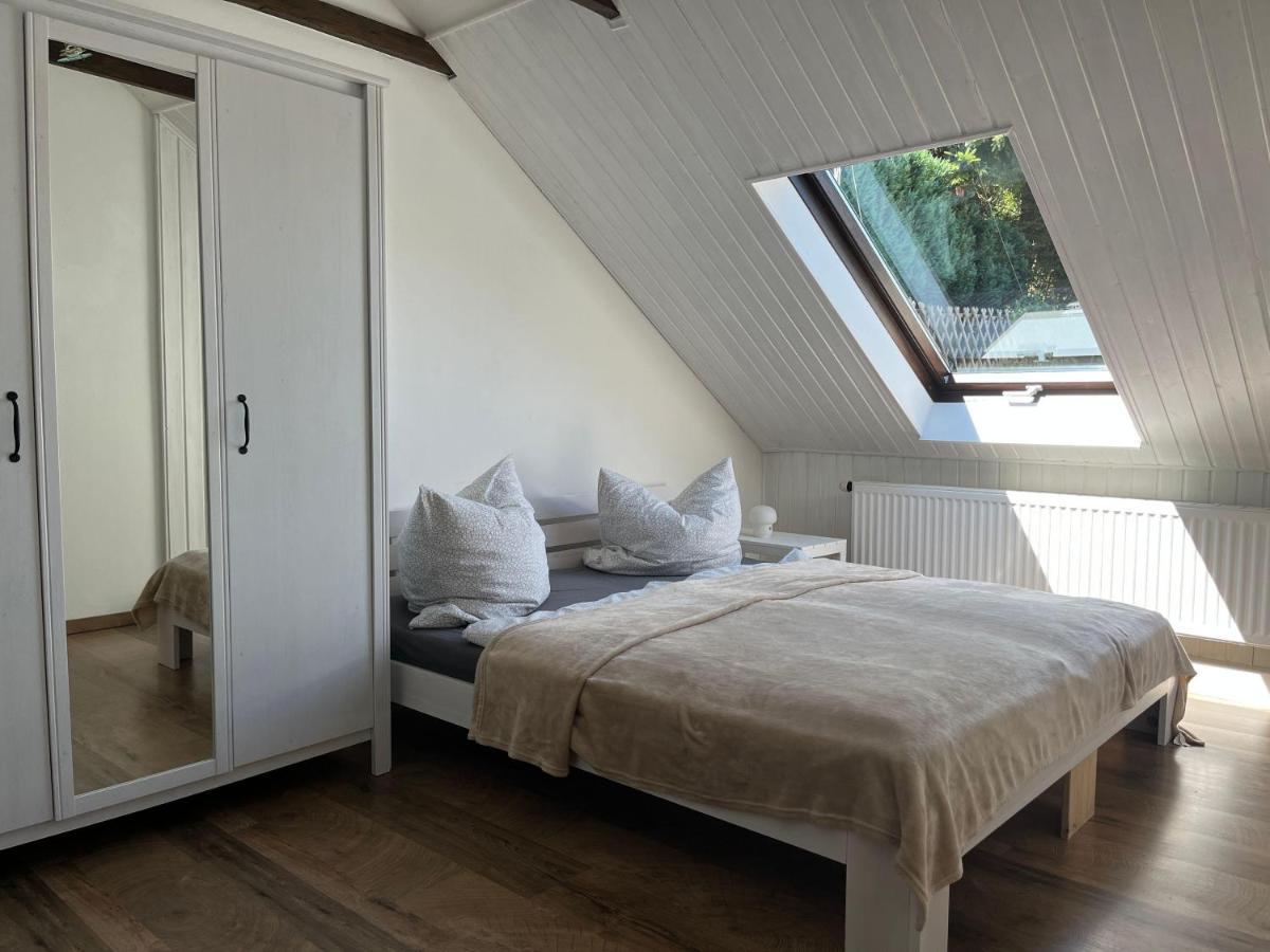 Saechsische-Schweiz-Ferienhaus-Wohnung-1-Mit-Elbblick-Sauna-Und-Kamin Кьонихщайн ан дер Елбе Екстериор снимка